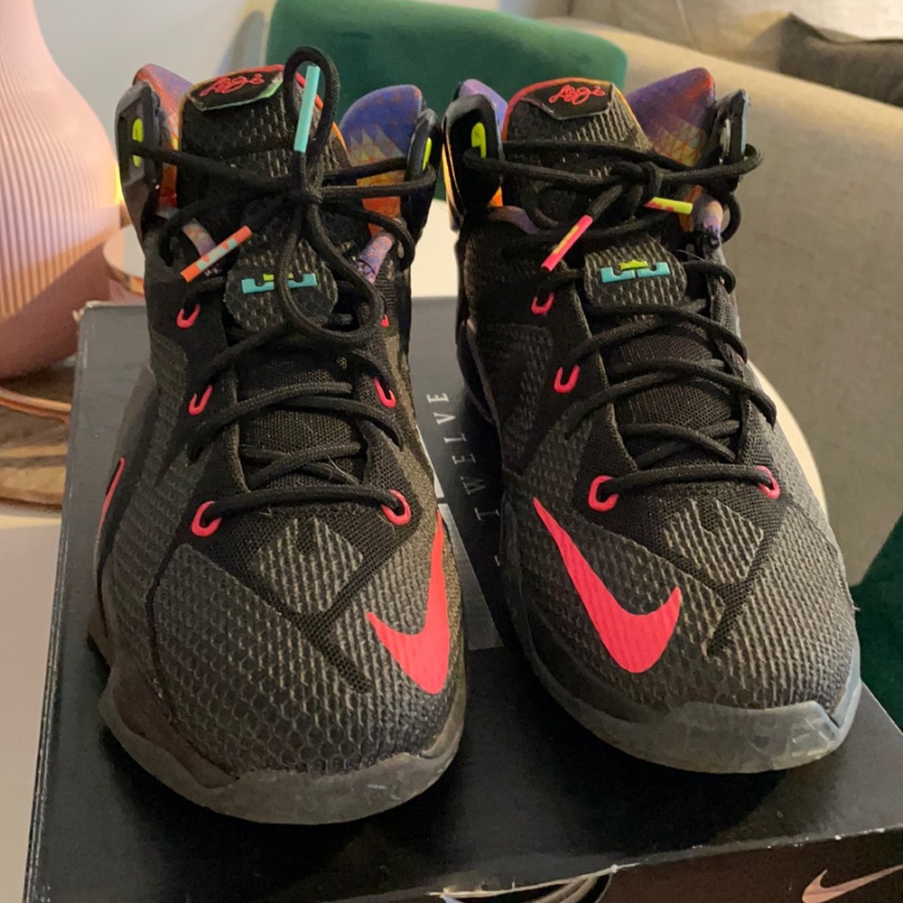 Lebrons XII